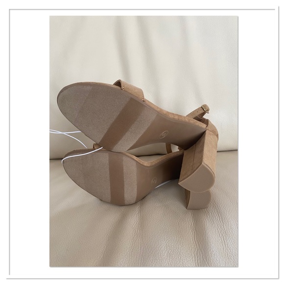 Merona Women’s Lulu Block Heel Pumps, Taupe/Tan - Picture 5 of 5